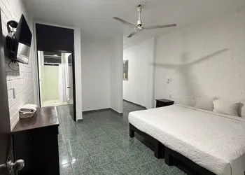Hotel Plaza hotel thumbnail 2