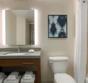 Holiday Inn Express & Suites Overland Park South hotel detail image 7