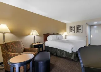 Stay Express Inn & Suites Tyler hotel thumbnail 3