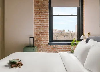 LIVN - West Loop Chicago hotel thumbnail 7