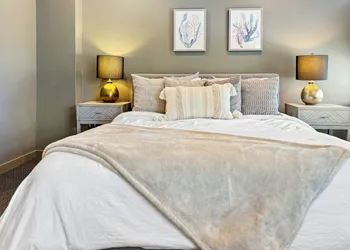 Daniella's Suites hotel thumbnail 4