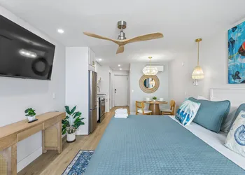 Ocean Breeze Resort hotel thumbnail 2
