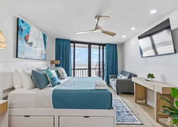 Ocean Breeze Resort hotel thumbnail 5