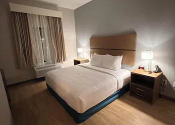 Mainstay Suites - Oklahoma City Airport hotel thumbnail 7