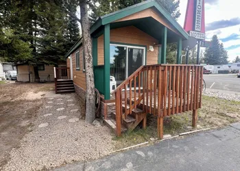Pioneer Motel hotel thumbnail 4