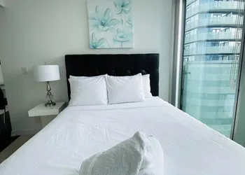 The Grand York Toronto hotel thumbnail 6