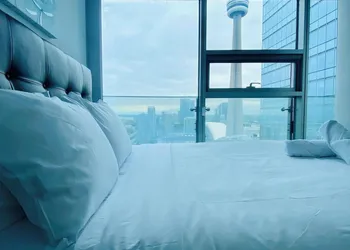 The Grand York Toronto hotel thumbnail 7