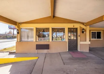 Western Inn by Capital O Cleburne TX hotel thumbnail 2