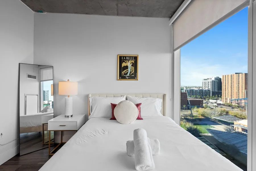 Sora DT Stay w CityView-HeatedPool-Gym hotel detail image 6