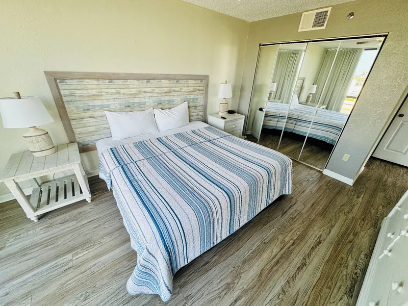 Marine Terrace Condominium hotel detail image 6