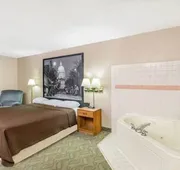 Dodgeville inn and suites hotel detail image 3
