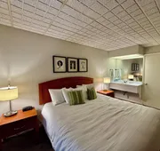 Lindsey Place hotel detail image 3