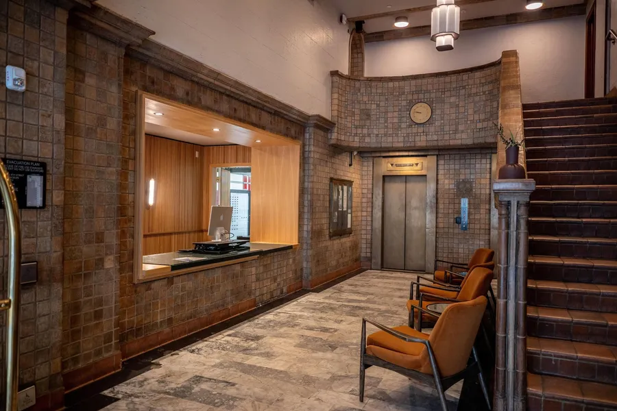 Reside Craftsman Los Angeles, a Wyndham Residence hotel detail image 2